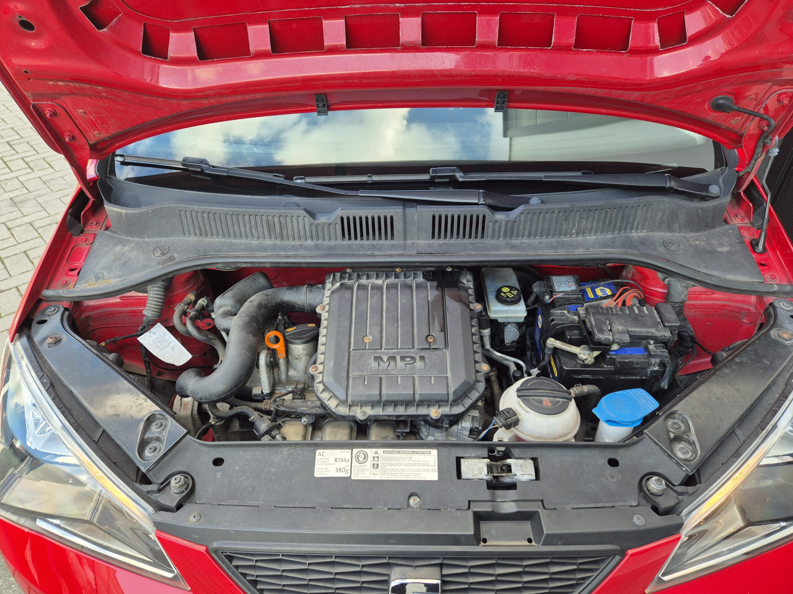 Seat Mii 1.0i / 2012 / 136.576 Km / Cruise Control / Pdc / Navigatie / Stoelverwarming / Start&Stop / Nieuwe Apk / Nieuw Onderhoud - Afbeelding 17