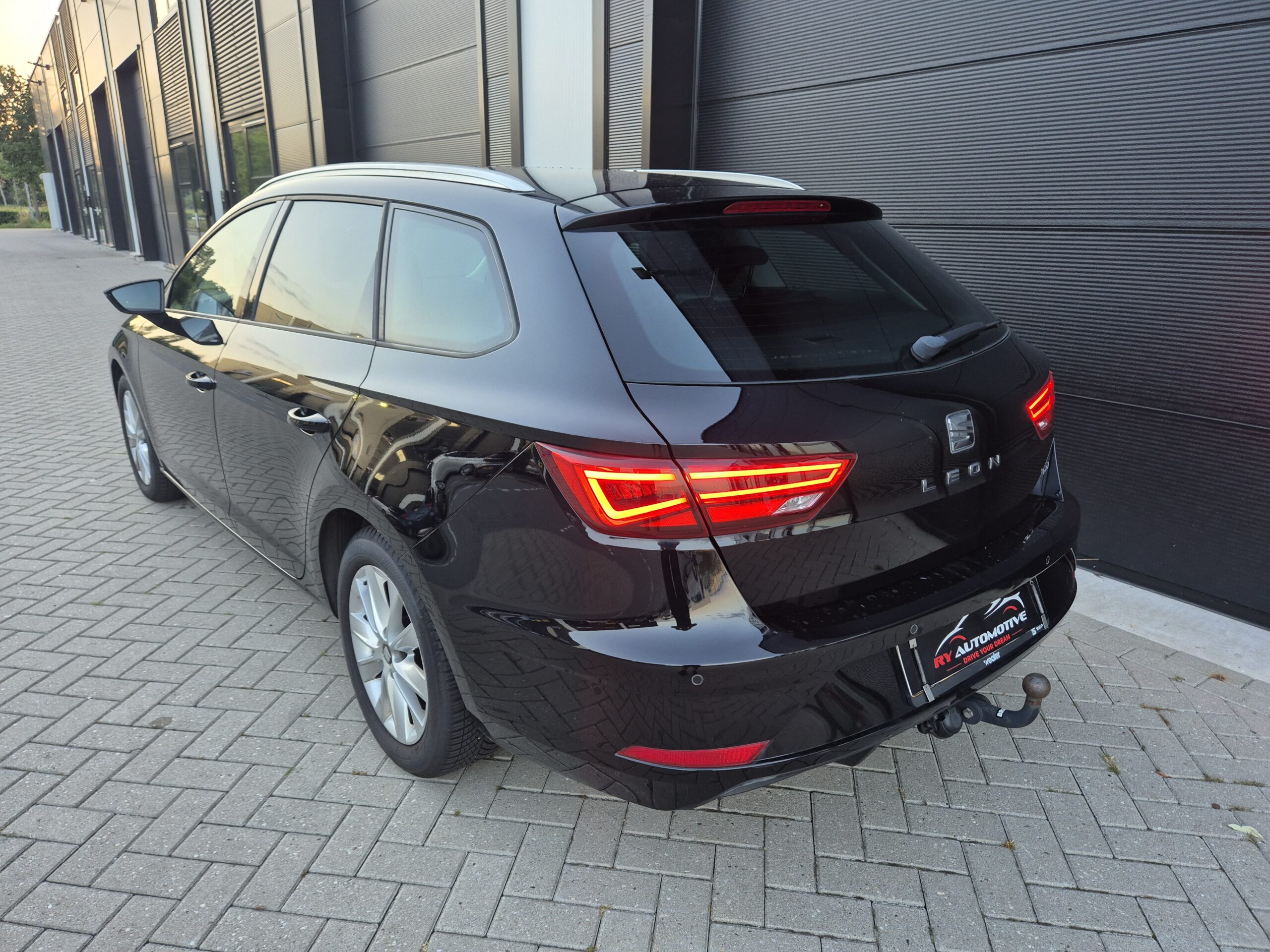 Seat Leon 1.4 Tgi ST / 2018 / 123.032 Km / Acc / Led / Navi / Nieuwe Apk / 1ste eigenaar - Afbeelding 7