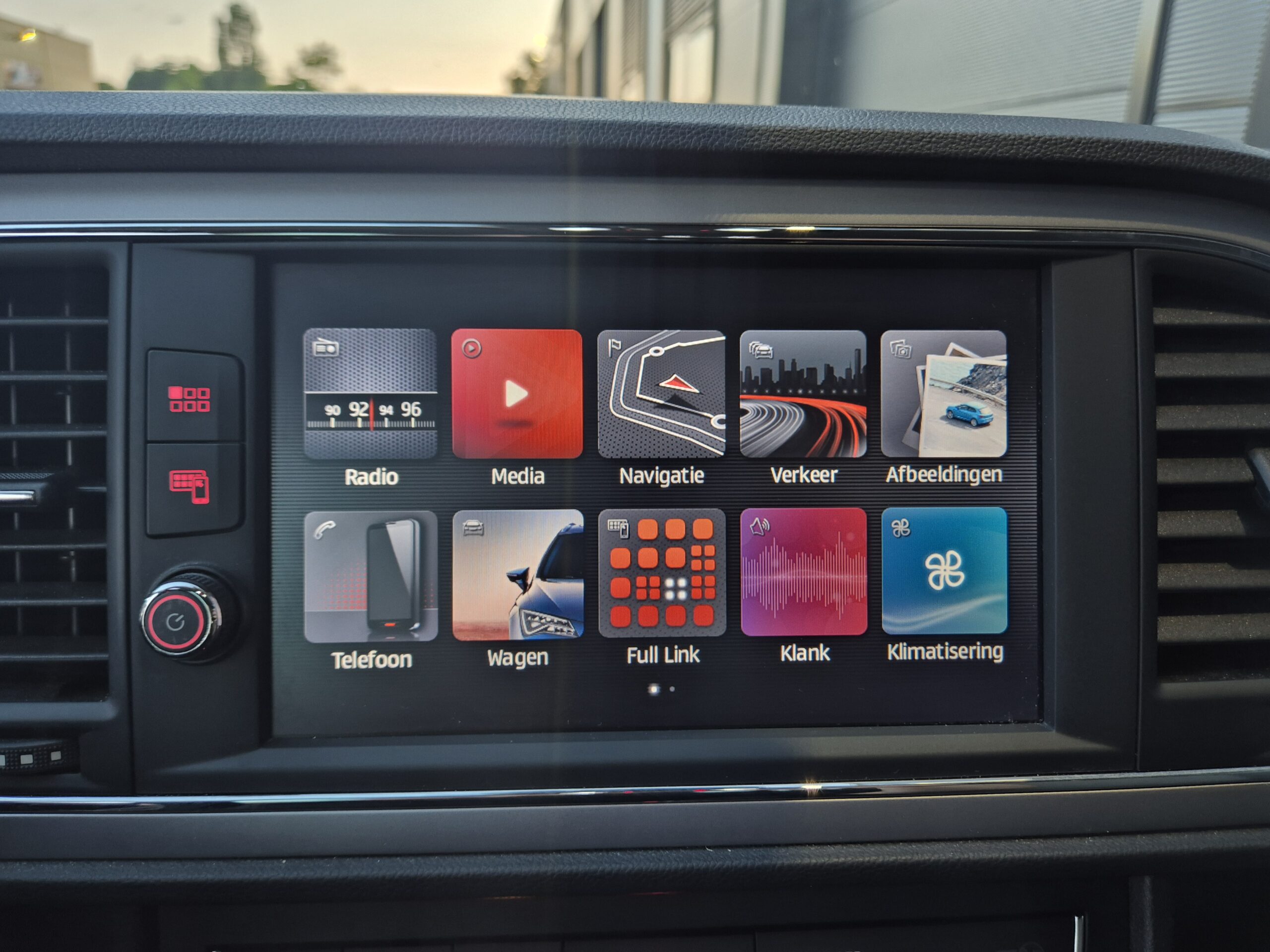 Seat Leon 1.4 Tgi ST / 2018 / 123.032 Km / Acc / Led / Navi / Nieuwe Apk / 1ste eigenaar - Afbeelding 18