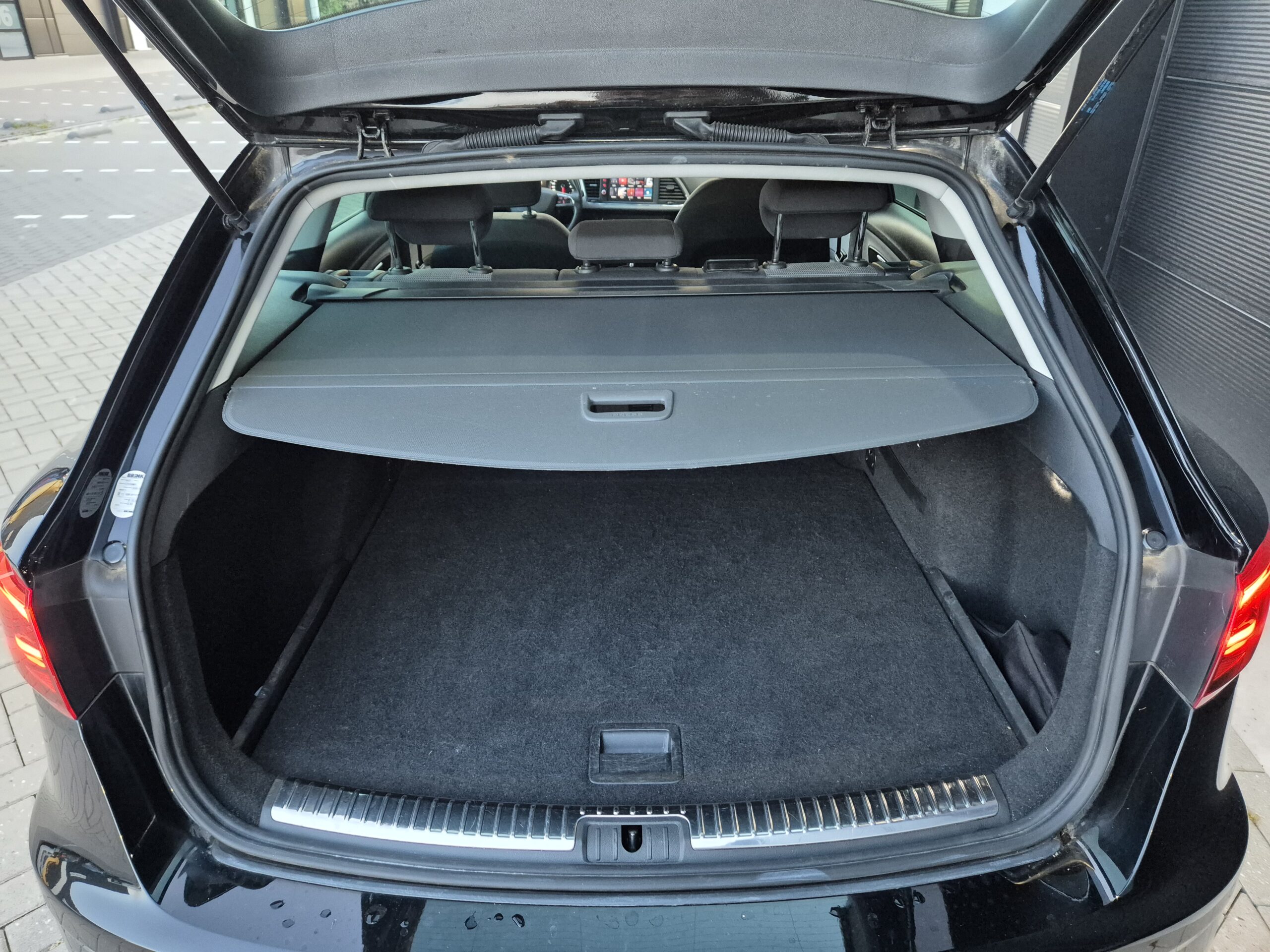 Seat Leon 1.4 Tgi ST / 2018 / 123.032 Km / Acc / Led / Navi / Nieuwe Apk / 1ste eigenaar - Afbeelding 27