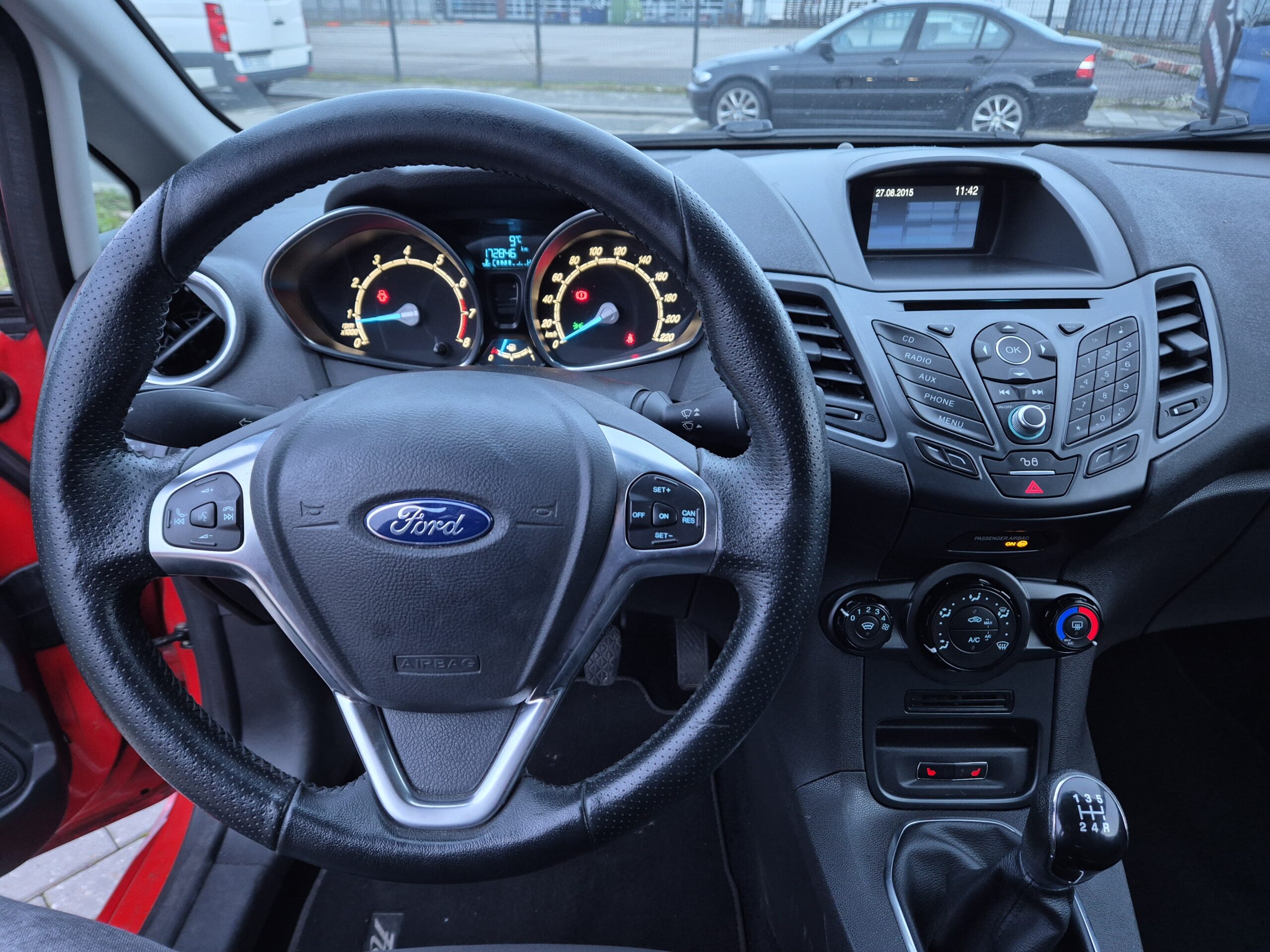 Ford Fiesta 1.25i ST-Line / 2015 / Airco / Cruise Control / Stoelverwarming / Led / 18 inch / Racing Red - Afbeelding 17