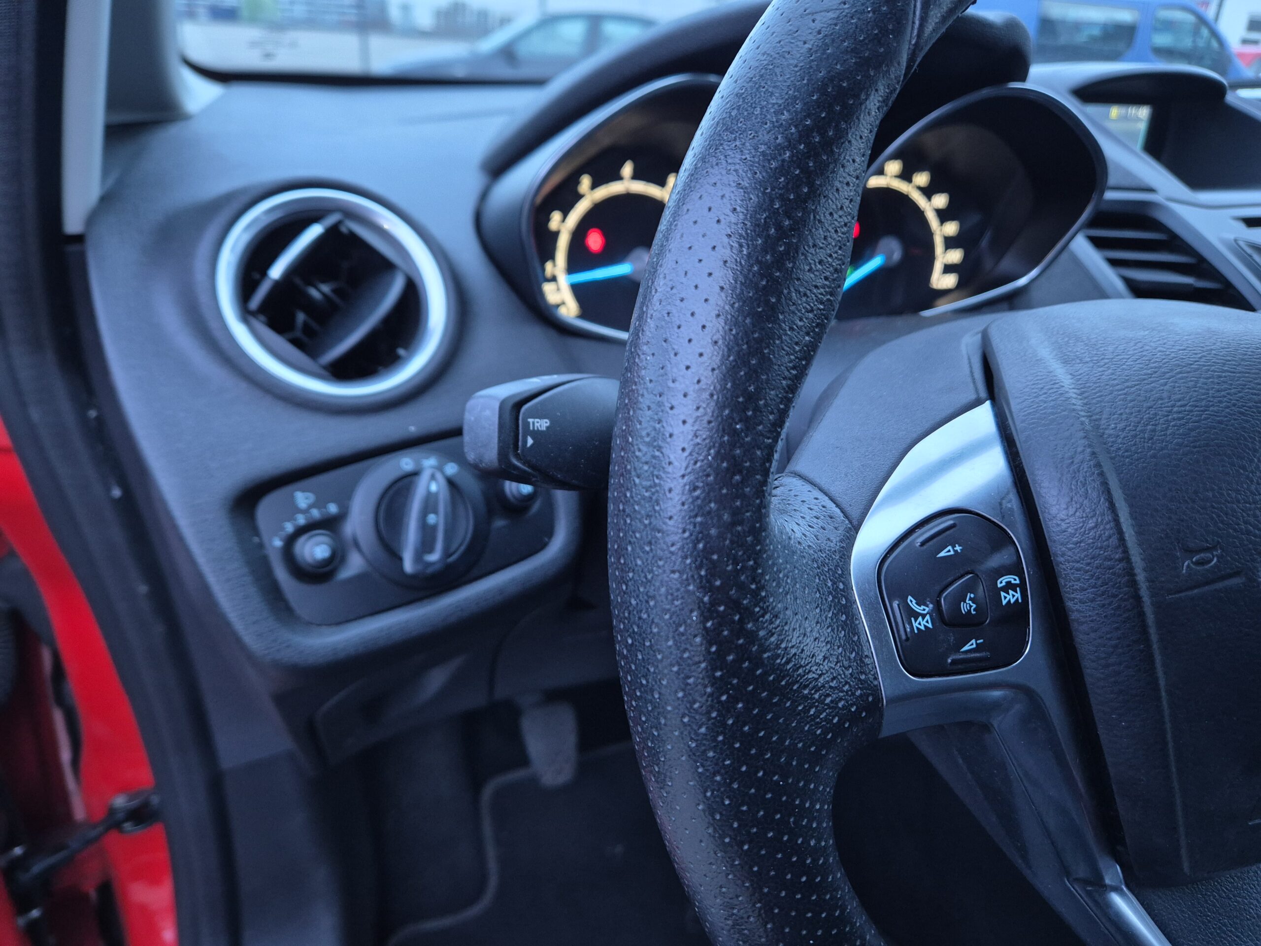 Ford Fiesta 1.25i ST-Line / 2015 / Airco / Cruise Control / Stoelverwarming / Led / 18 inch / Racing Red - Afbeelding 22